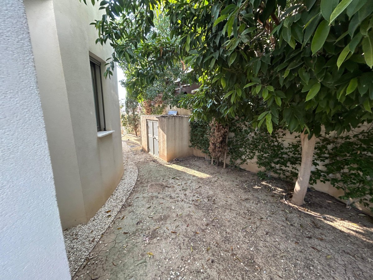 Detached Villa For Sale  in  Chlorakas