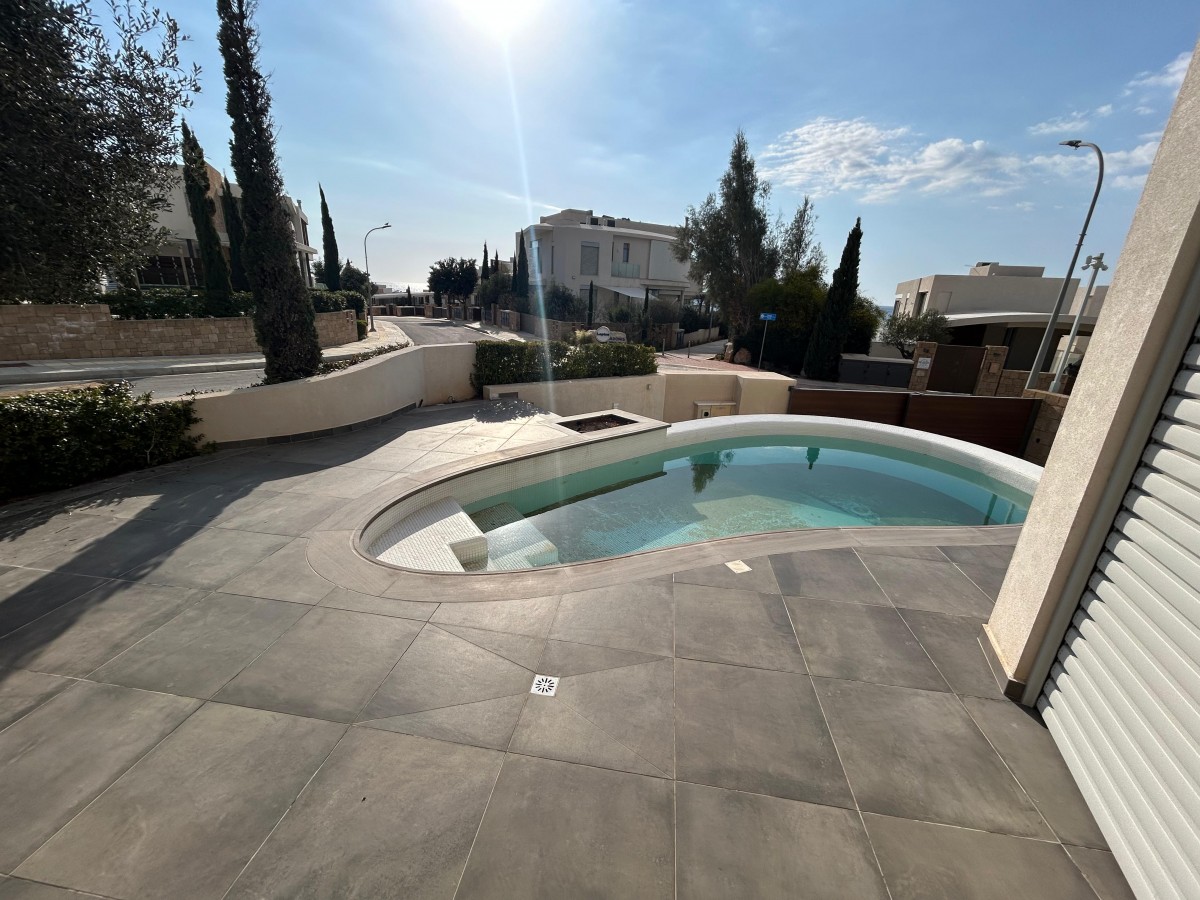 Detached Villa For Sale  in  Chlorakas