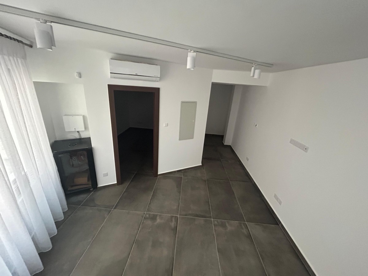 Detached Villa For Sale  in  Chlorakas