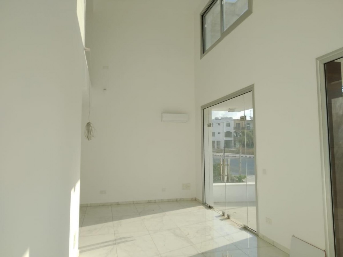 Office  For Rent  in  Kato Paphos