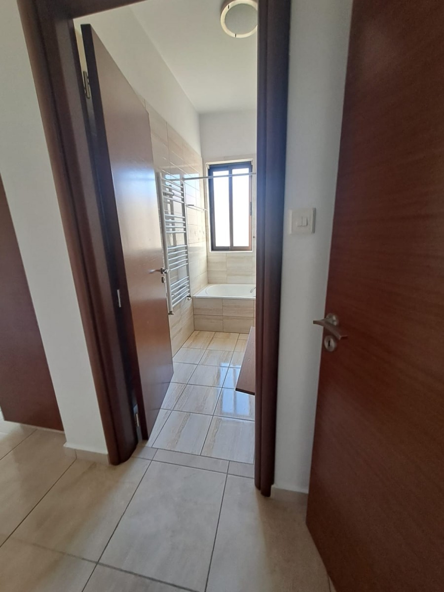 Detached Villa For Rent  in  Tsada