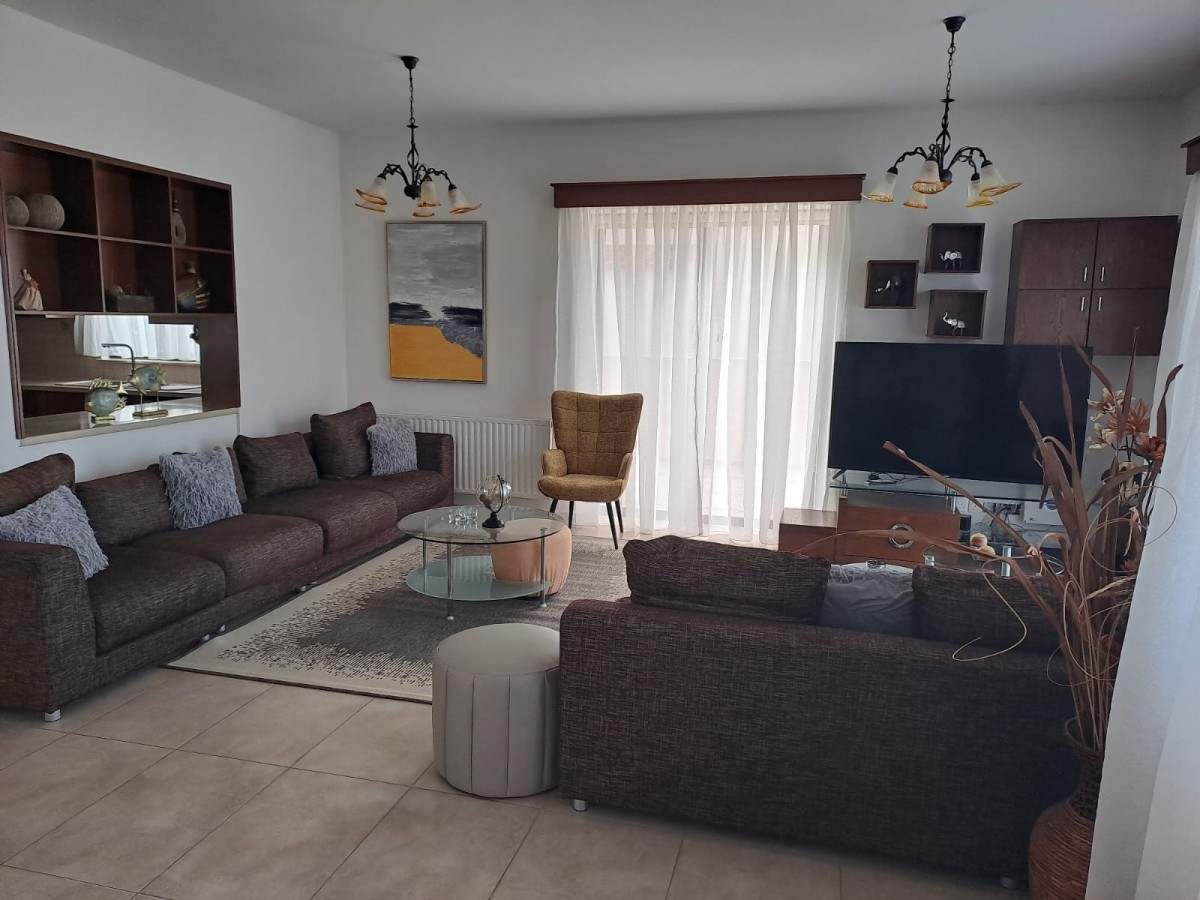 Detached Villa For Rent  in  Tsada