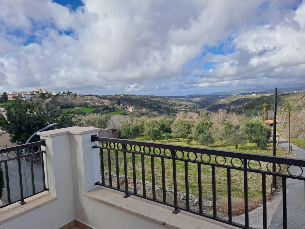 Detached Villa For Rent  in  Tsada