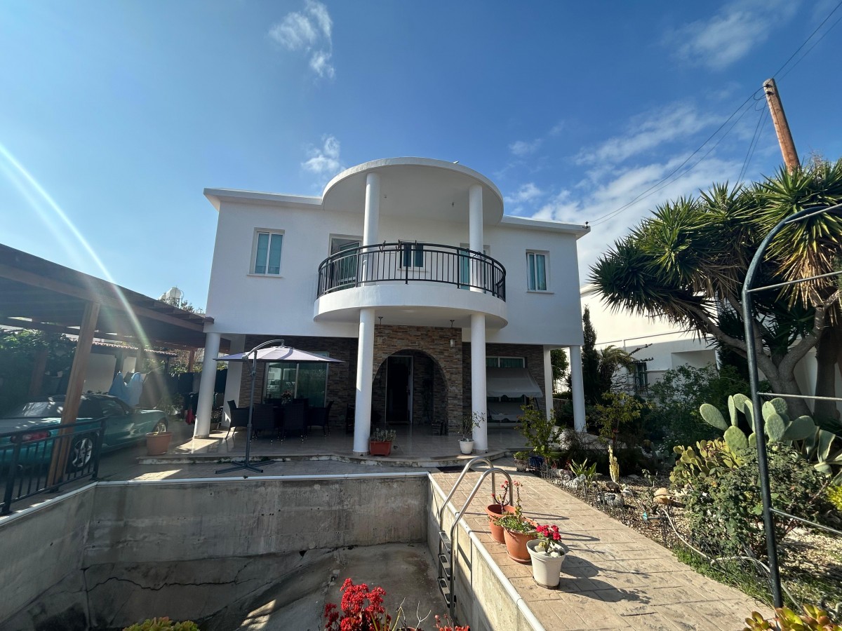 Kato Paphos, Paphos Detached Villa For Sale | DT4103