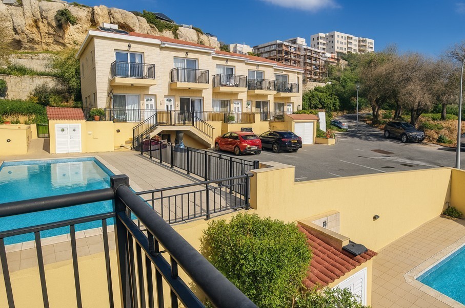Town House For Sale  in  Kato Paphos - Universal
