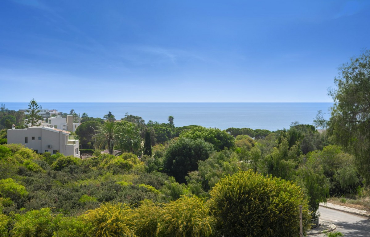 Apartments / Penthouses in Coral Bay