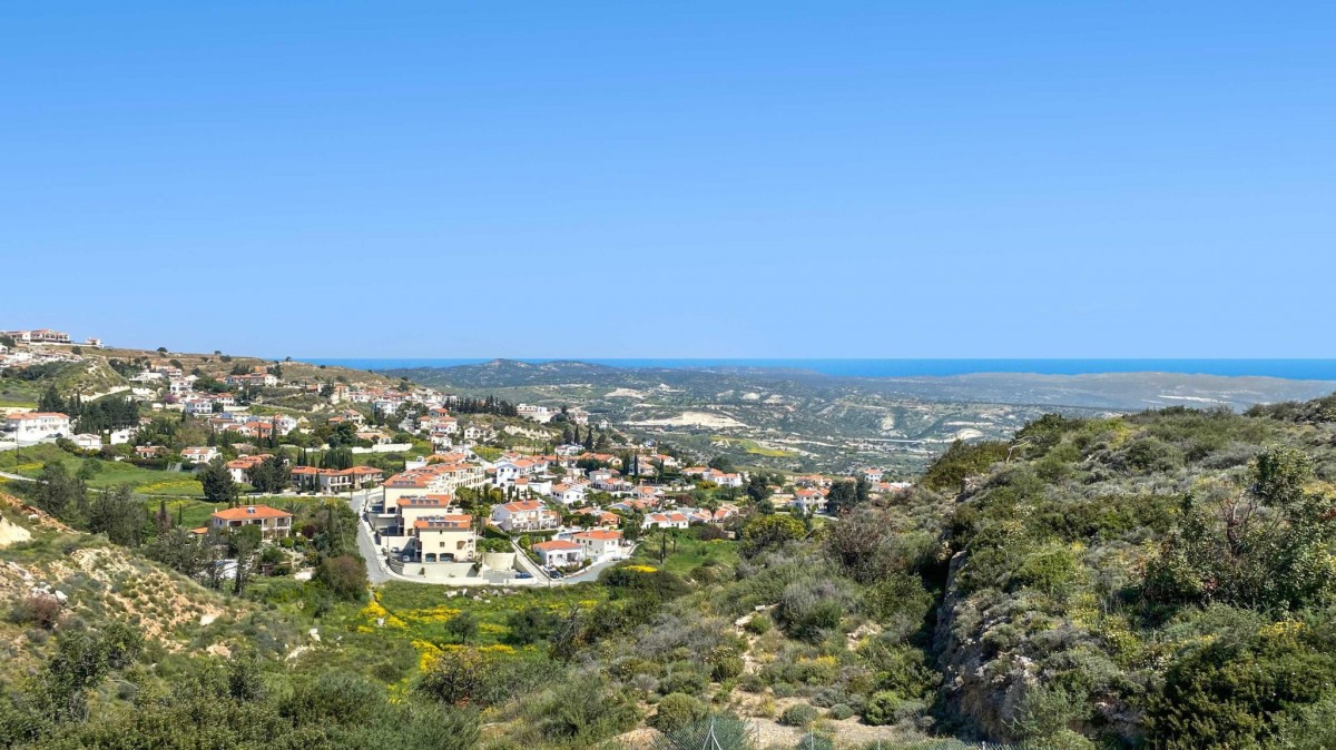 Villas / Houses in Pissouri