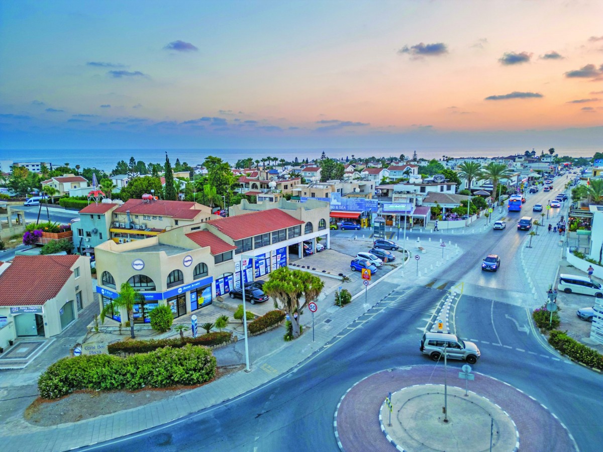 Shops / Commercial Buildings in Coral Bay