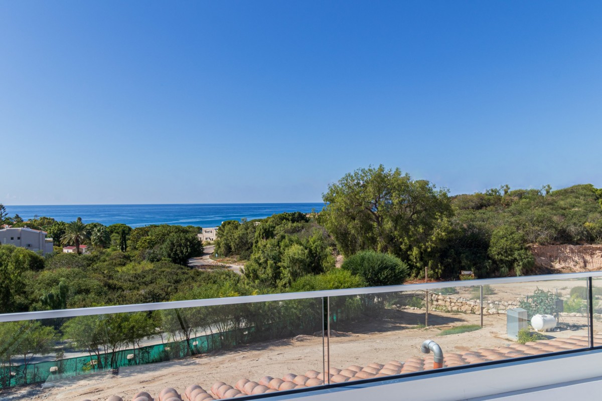 Apartments / Penthouses in Coral Bay