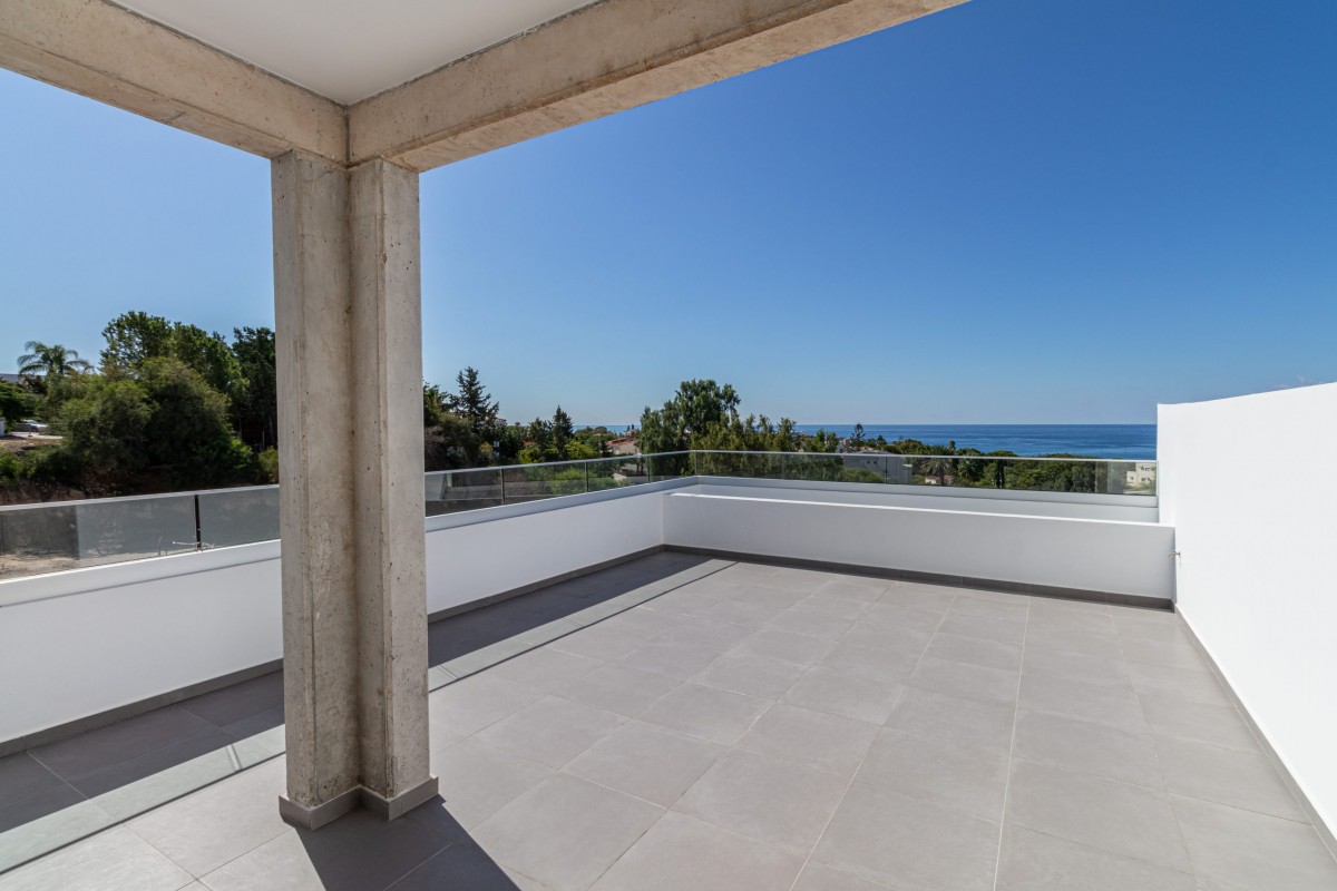 Apartments / Penthouses in Coral Bay
