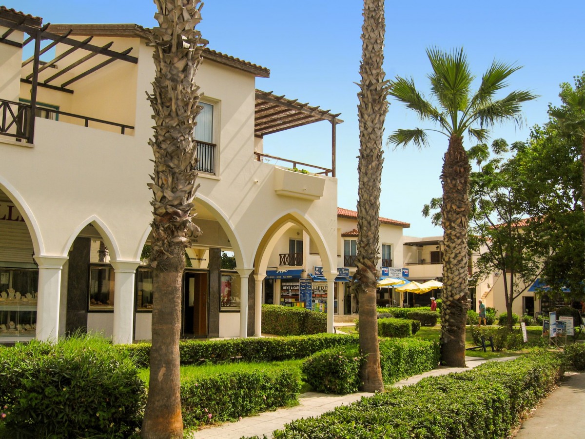 Shops / Commercial Buildings in Kato Paphos