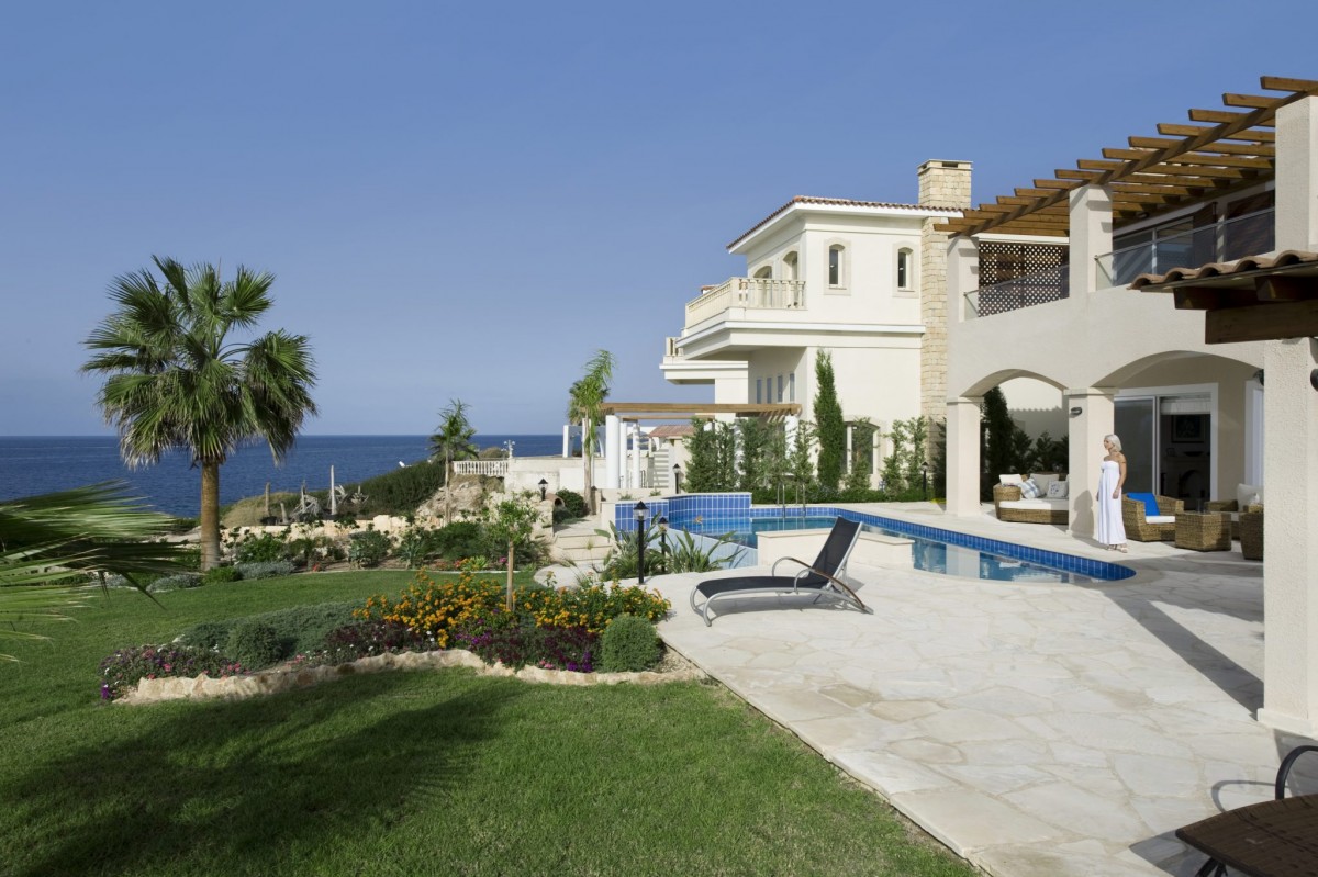 Villas / Houses in Coral Bay