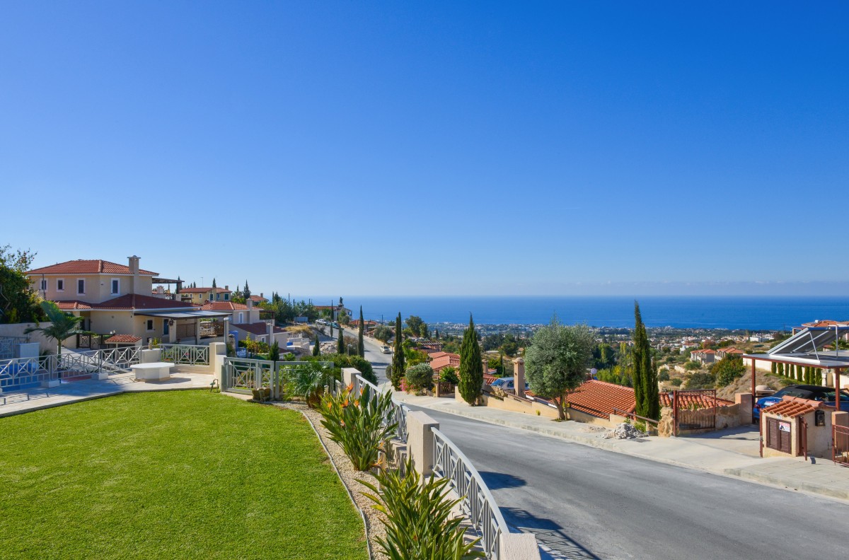 Villas / Houses in Tala
