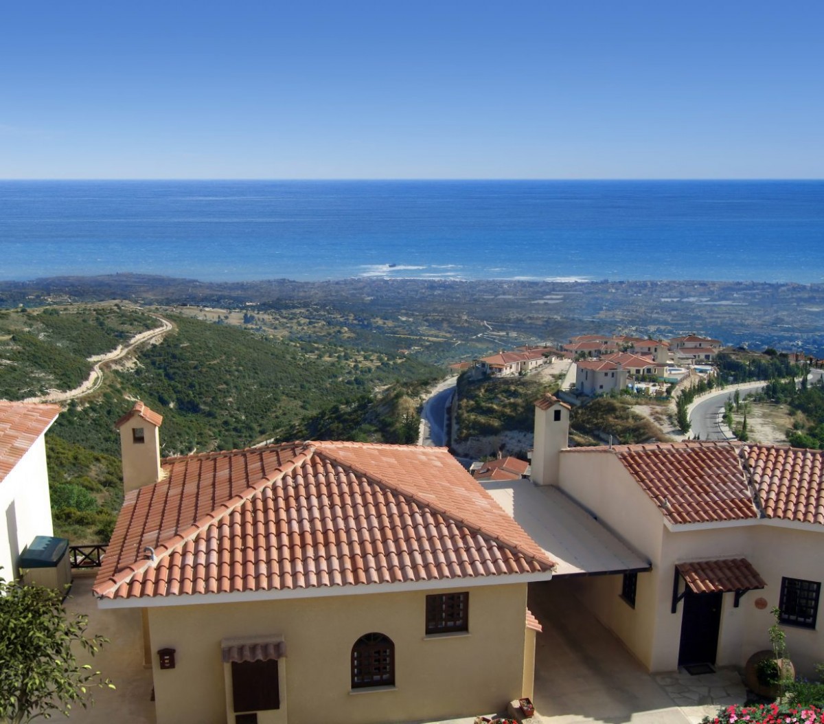Villas / Houses in Tsada