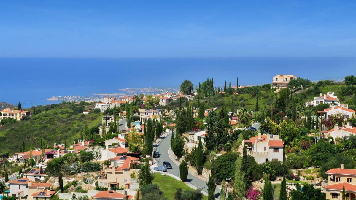 Villas / Houses in Kamares Village