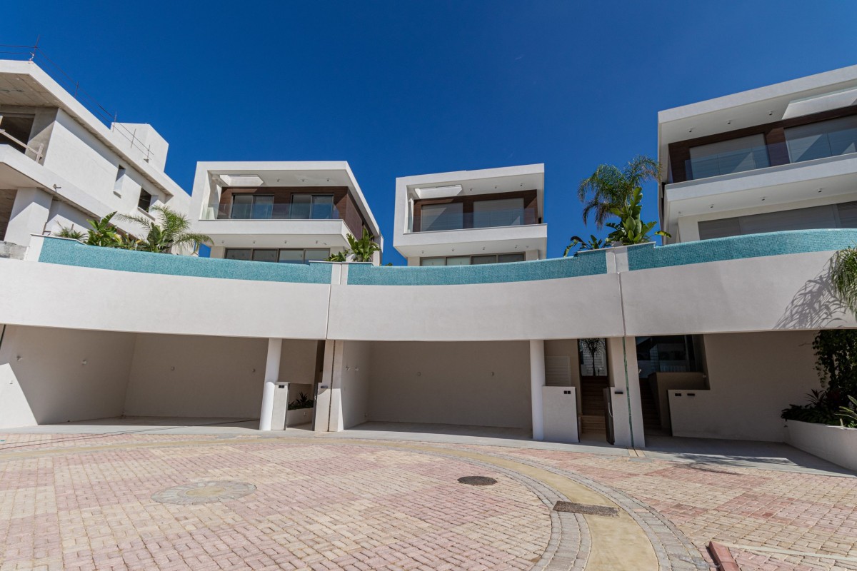 Villas / Houses in Kissonerga