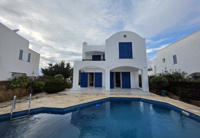 5-Bedroom Detached Villa for Rent in Chlorakas, Paphos