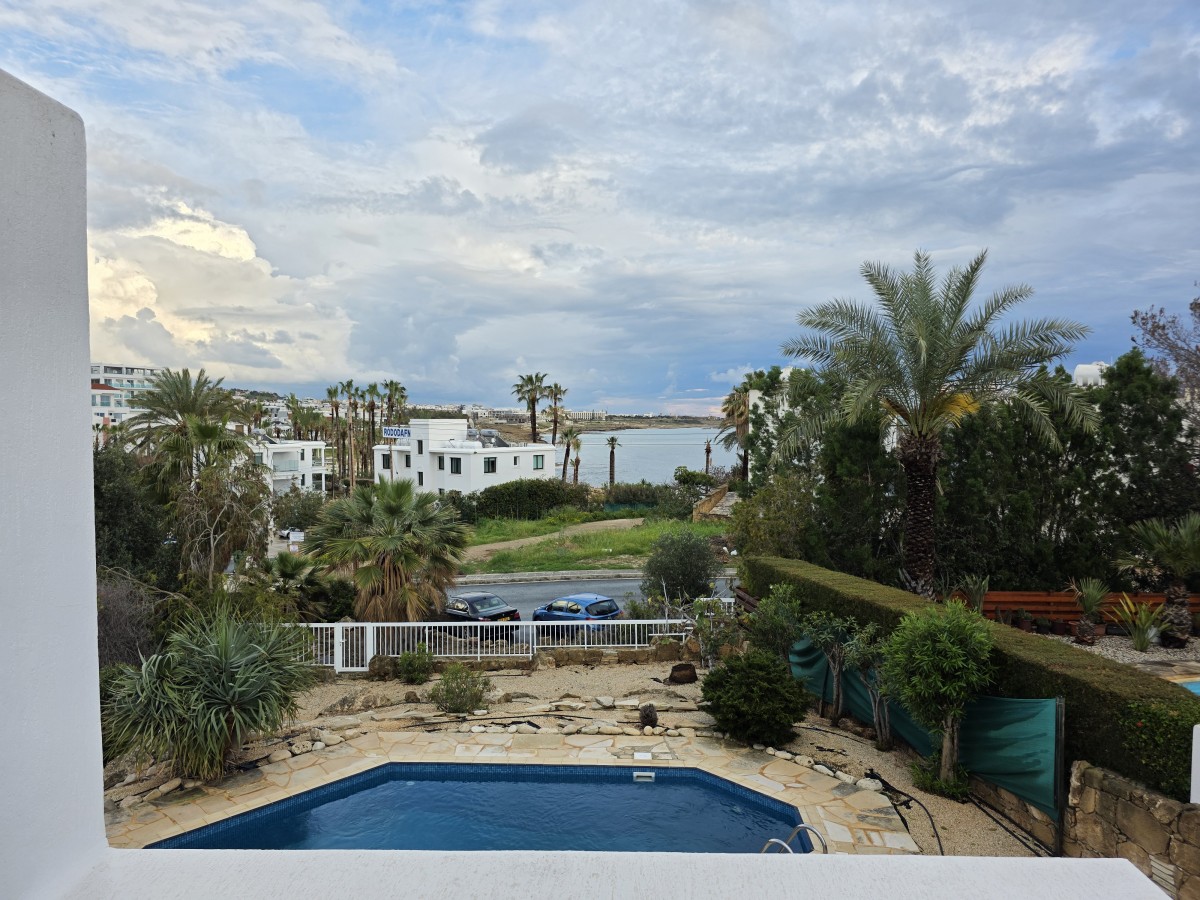 Detached Villa For Rent  in  Chlorakas
