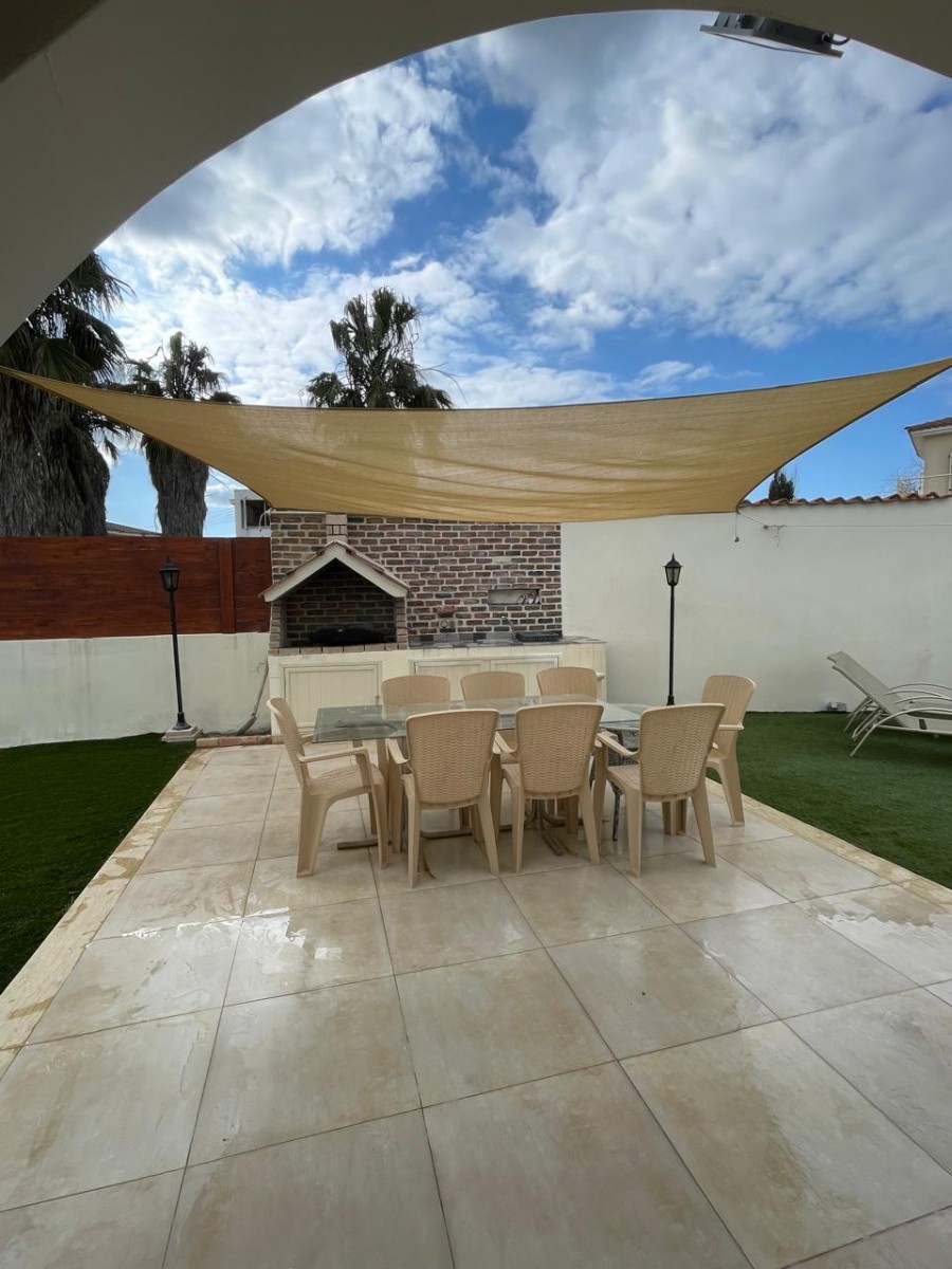 Detached Villa For Sale  in  Select Location