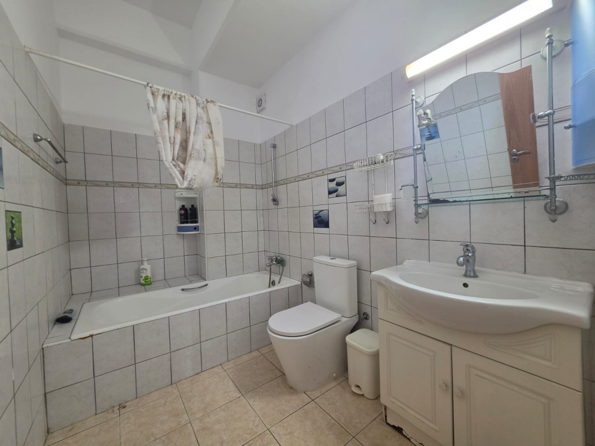 Apartment For Rent  in  Emba