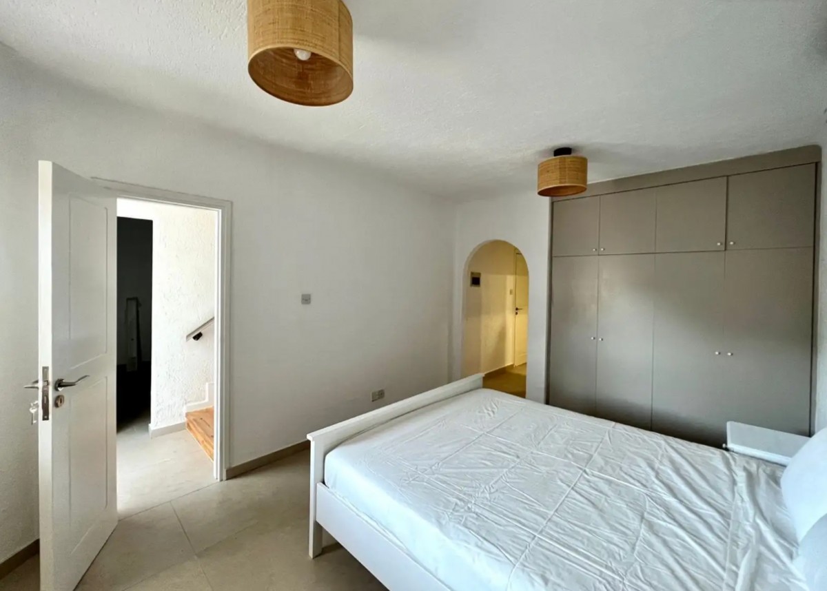 Semi Detached Villa For Rent  in  Chlorakas