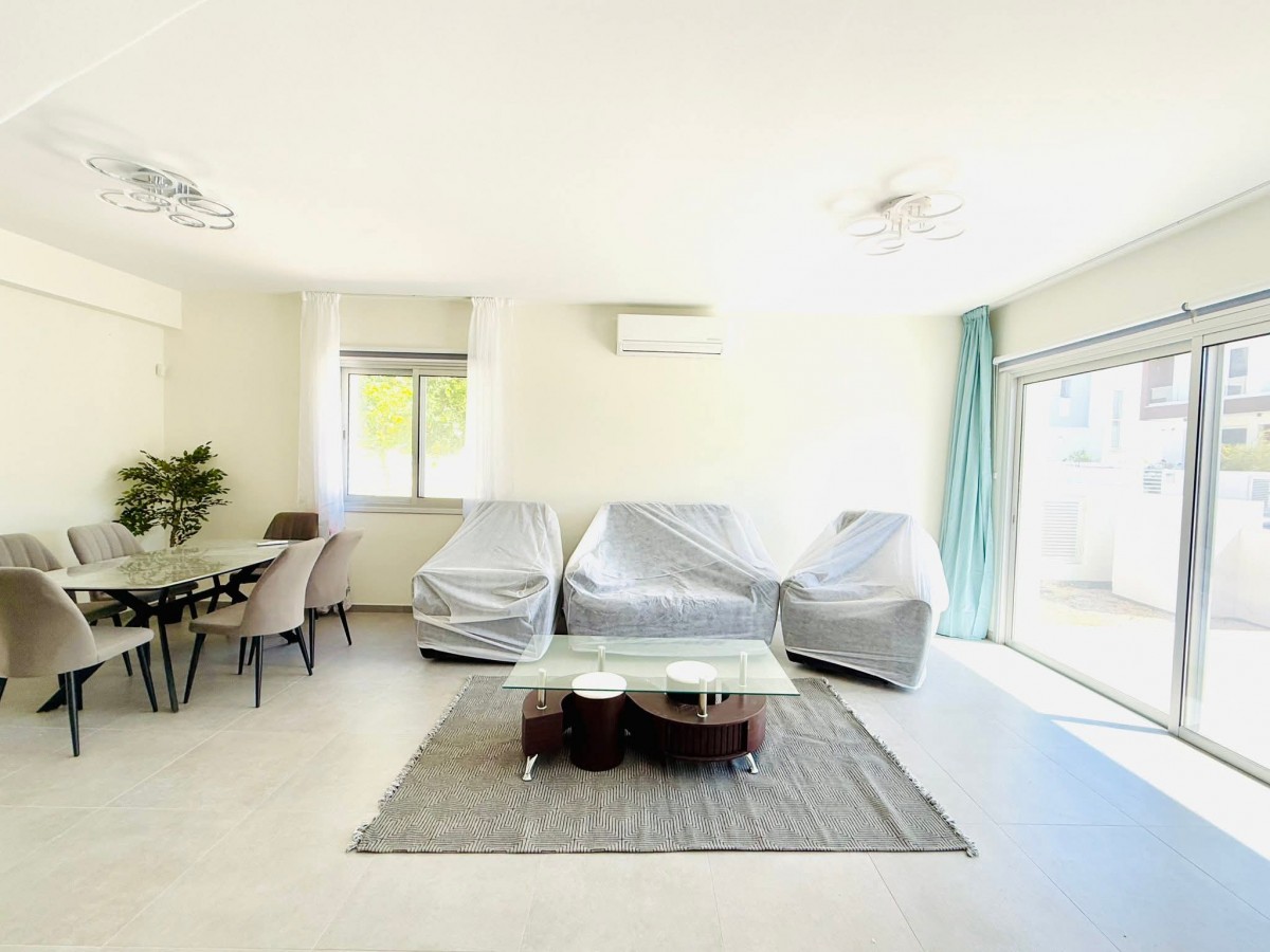 Detached Villa For Rent  in  Select Location