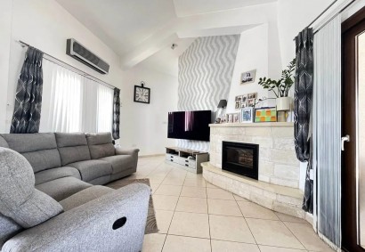 Kathikas, Paphos Detached Villa For Rent | DT4667