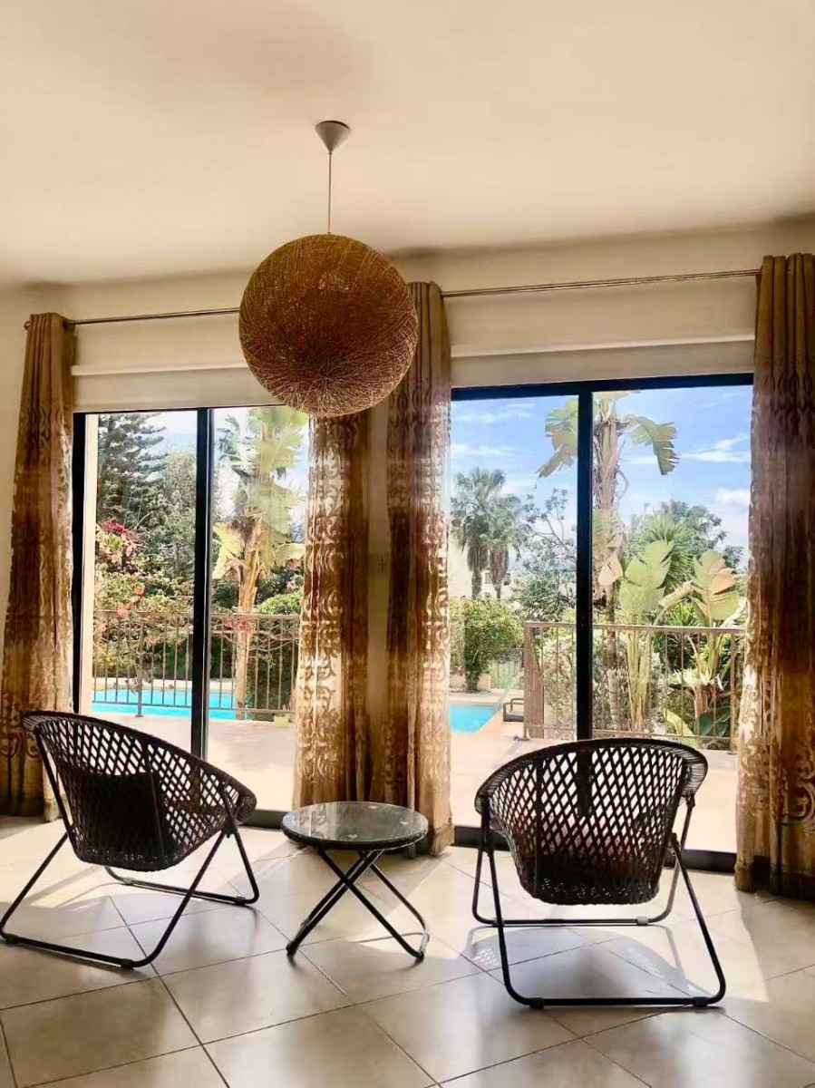 Detached Villa For Rent  in  Peyia