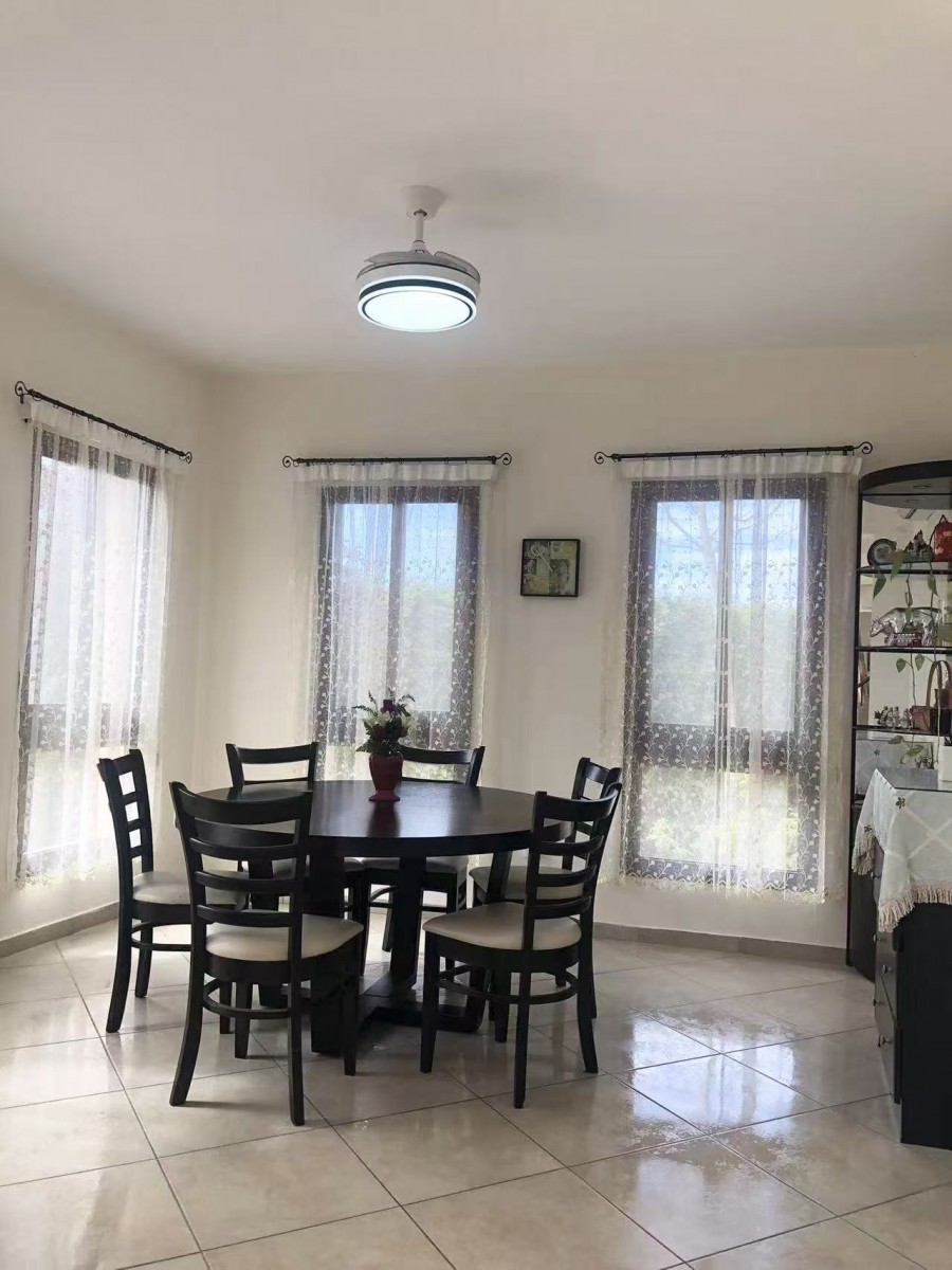 Detached Villa For Rent  in  Peyia