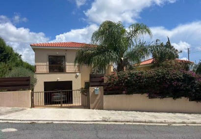 Peyia, Paphos Detached Villa For Rent | DT4697