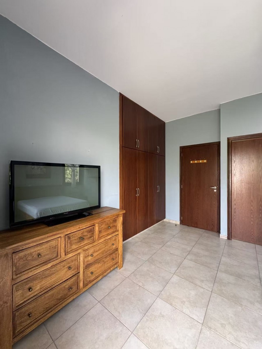 Detached Villa For Rent  in  Peyia