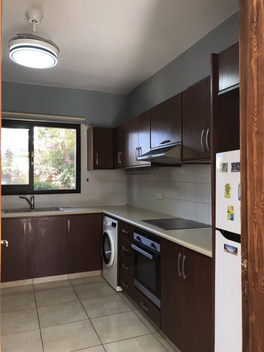 Detached Villa For Rent  in  Peyia