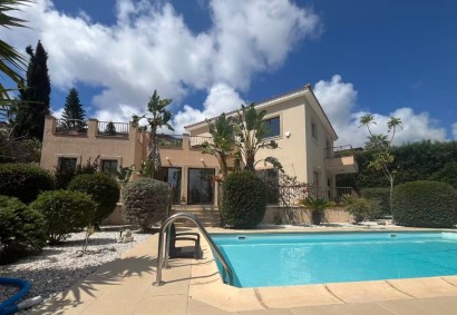 Peyia, Paphos Detached Villa For Rent | DT4697