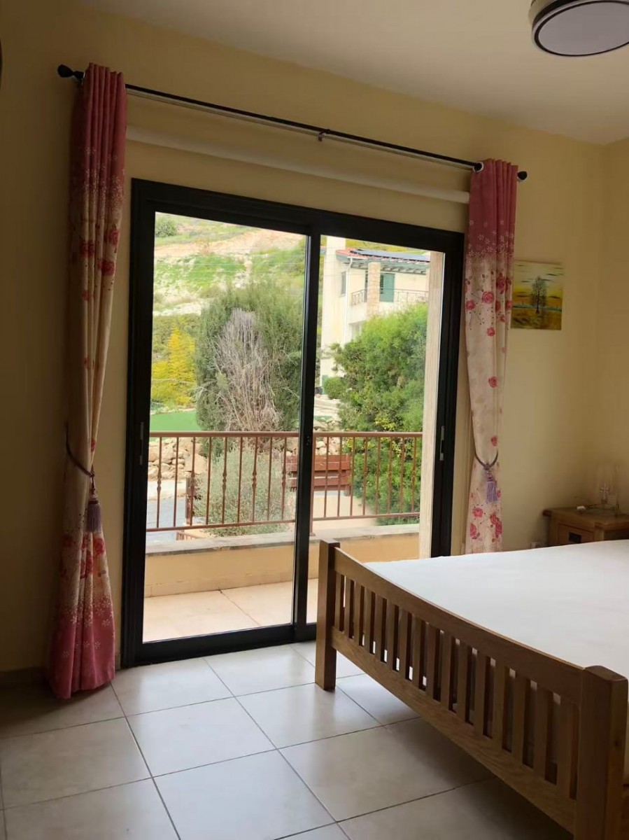 Detached Villa For Rent  in  Peyia