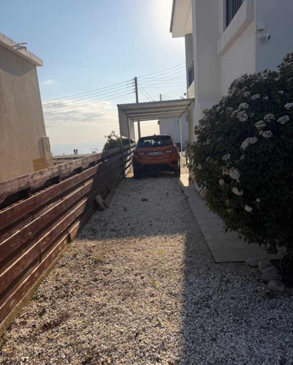 Detached Villa For Rent  in  Tala - Kamares