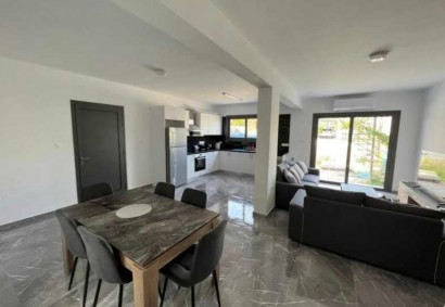 Geroskipou, Paphos Ground Floor Apartment For Rent | DT4709
