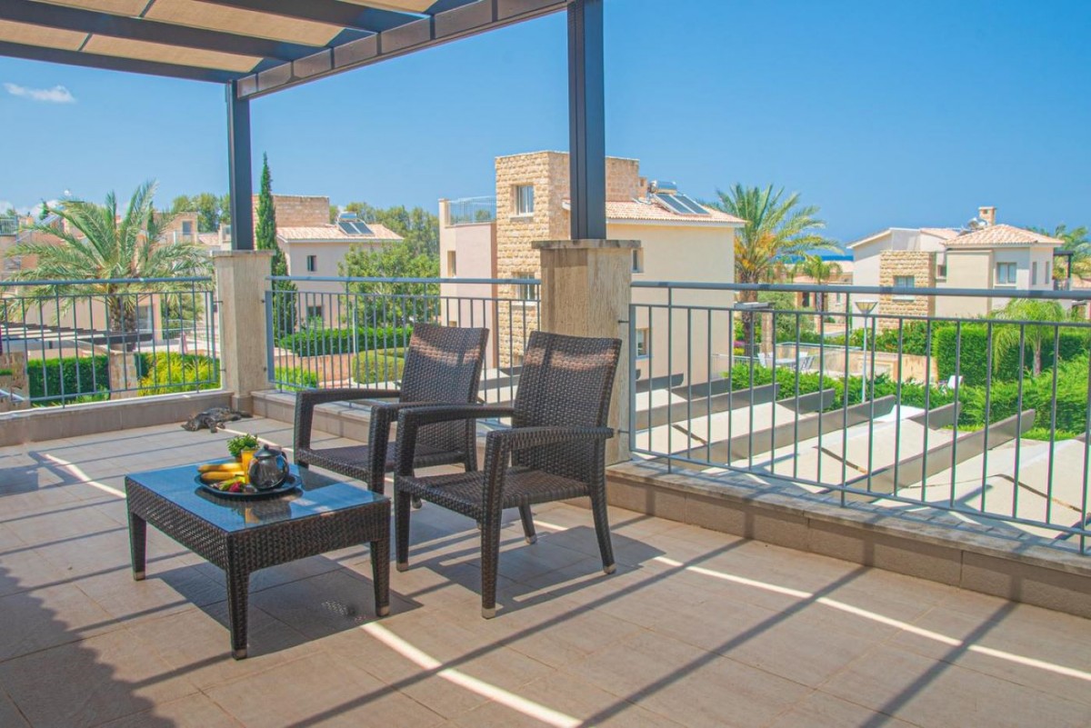 Detached Villa For Rent  in  Poli Crysochous