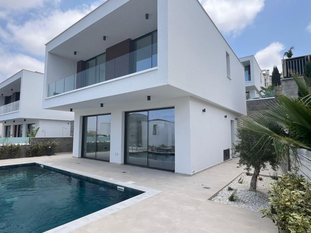 Detached Villa For Sale  in  Select Location