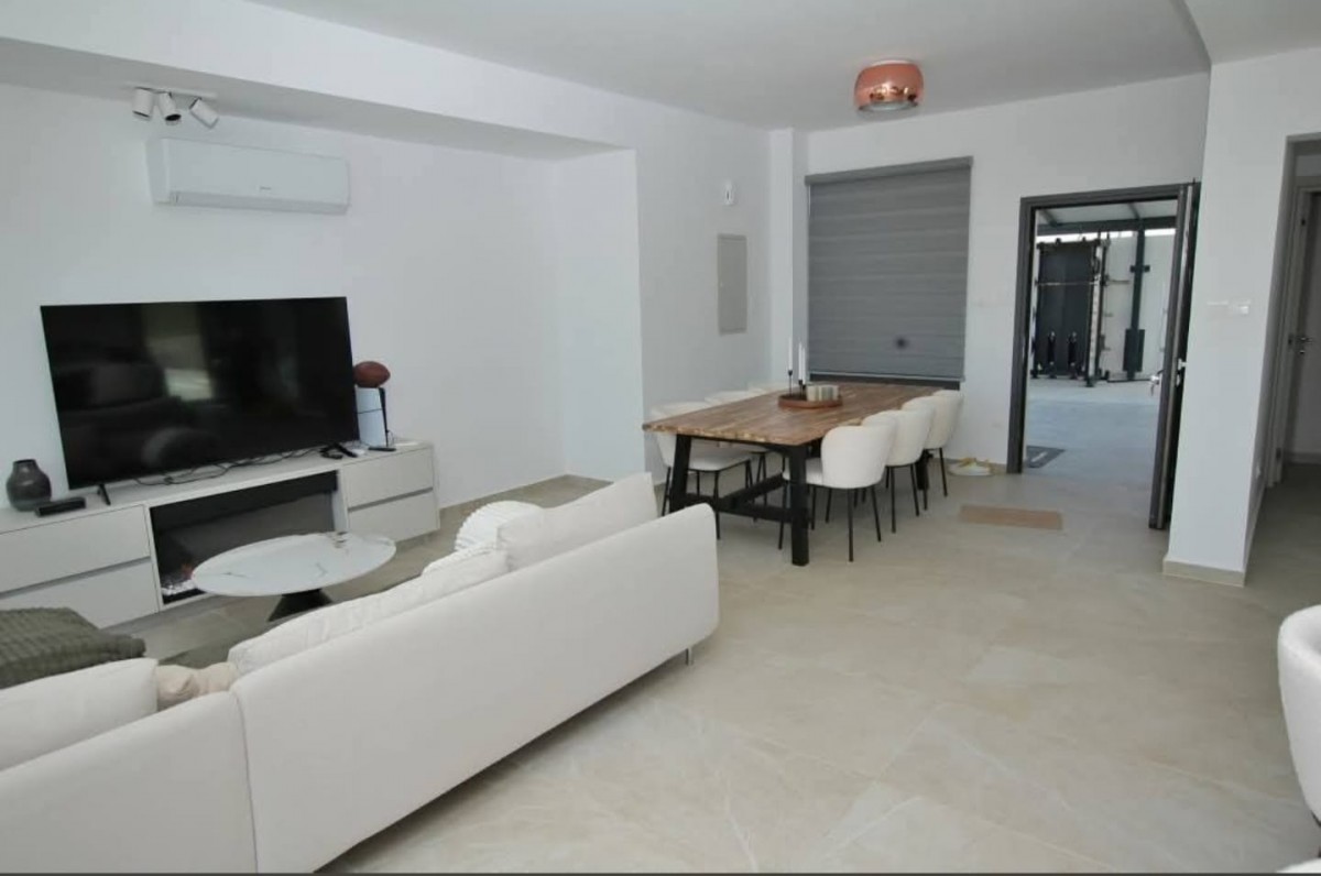 Detached Villa For Rent  in  Kissonerga