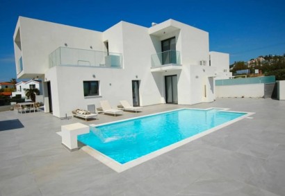Kissonerga, Paphos Detached Villa For Rent | DT4729