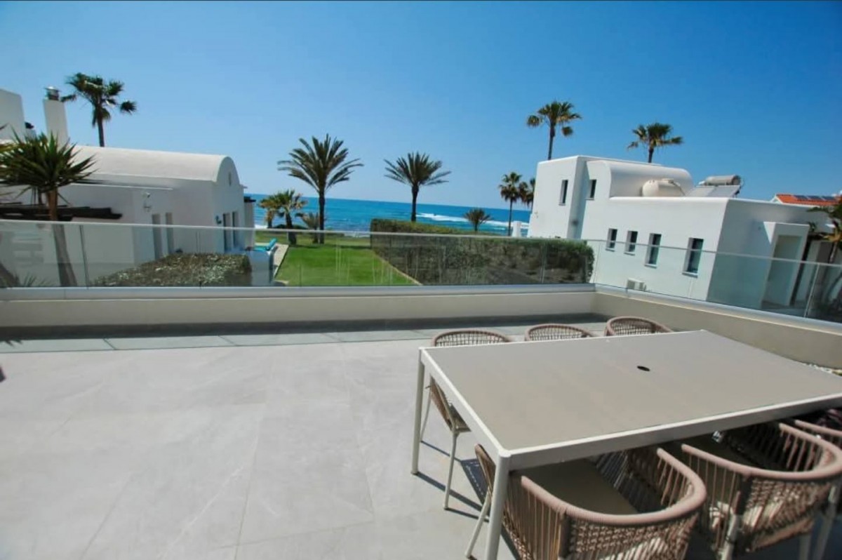 Detached Villa For Rent  in  Kissonerga