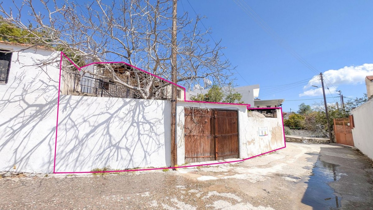 Salamiou, Paphos Traditional House For Sale | DT4734