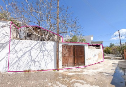 Salamiou, Paphos Traditional House For Sale | DT4734