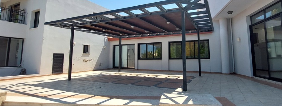 Detached Villa For Sale  in  Select Location