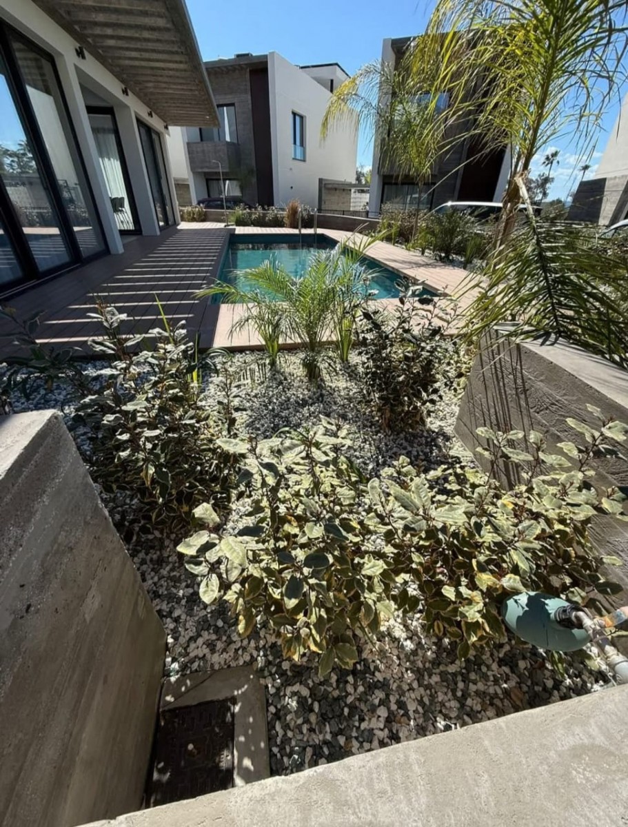 Detached Villa For Rent  in  Select Location