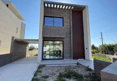 Chlorakas, Paphos Detached Villa For Rent | DT4741