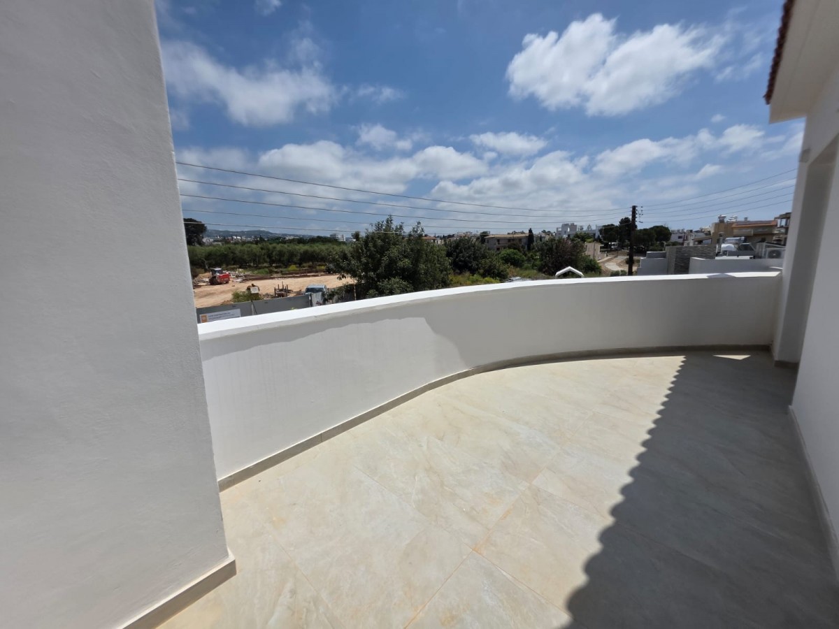 Detached Villa For Rent  in  Emba