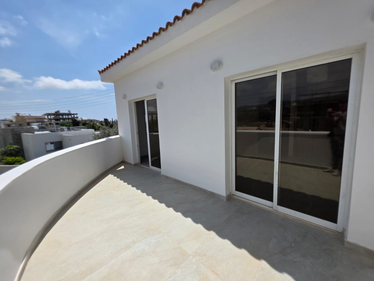 Detached Villa For Rent  in  Emba