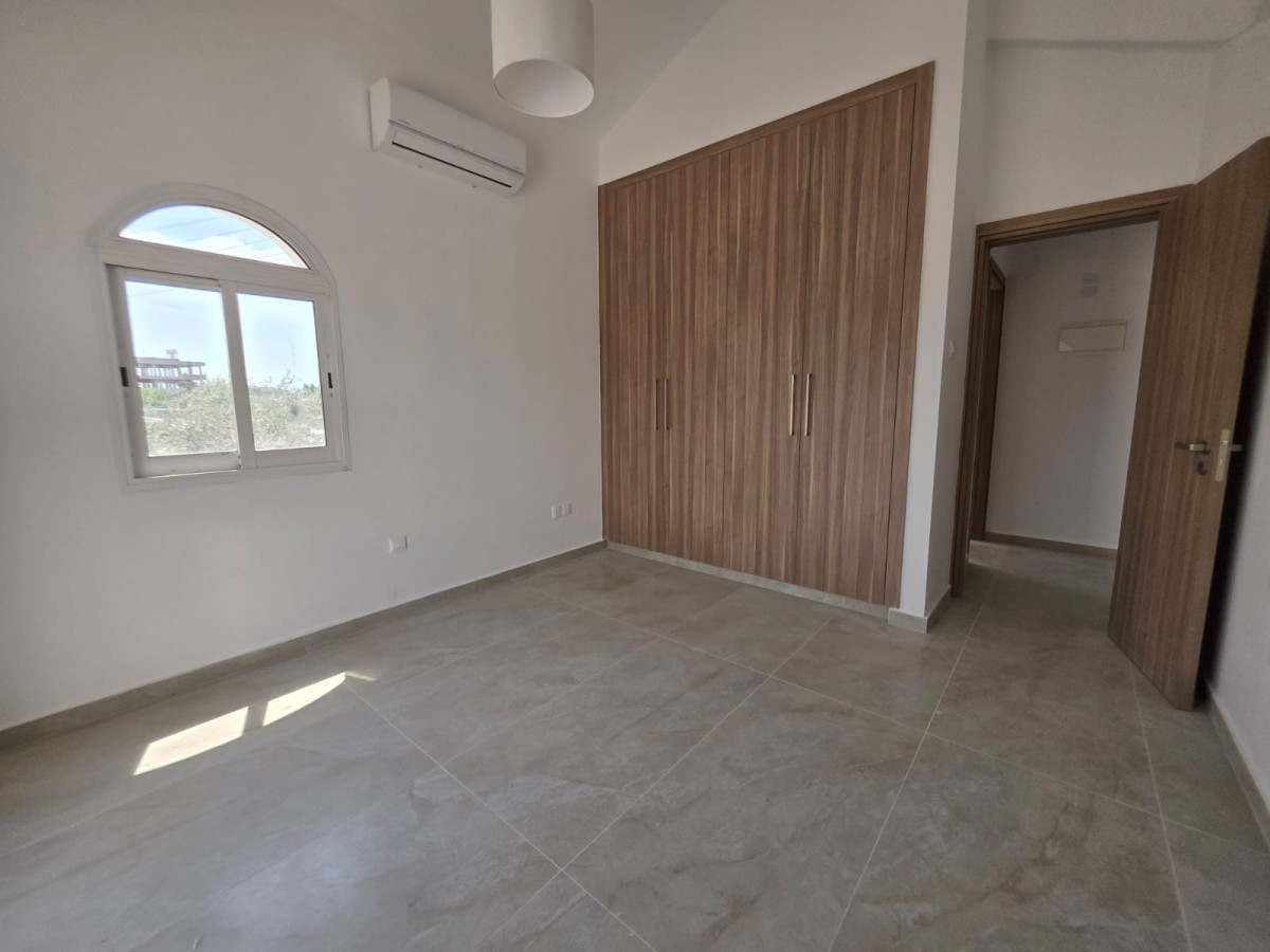 Detached Villa For Rent  in  Emba