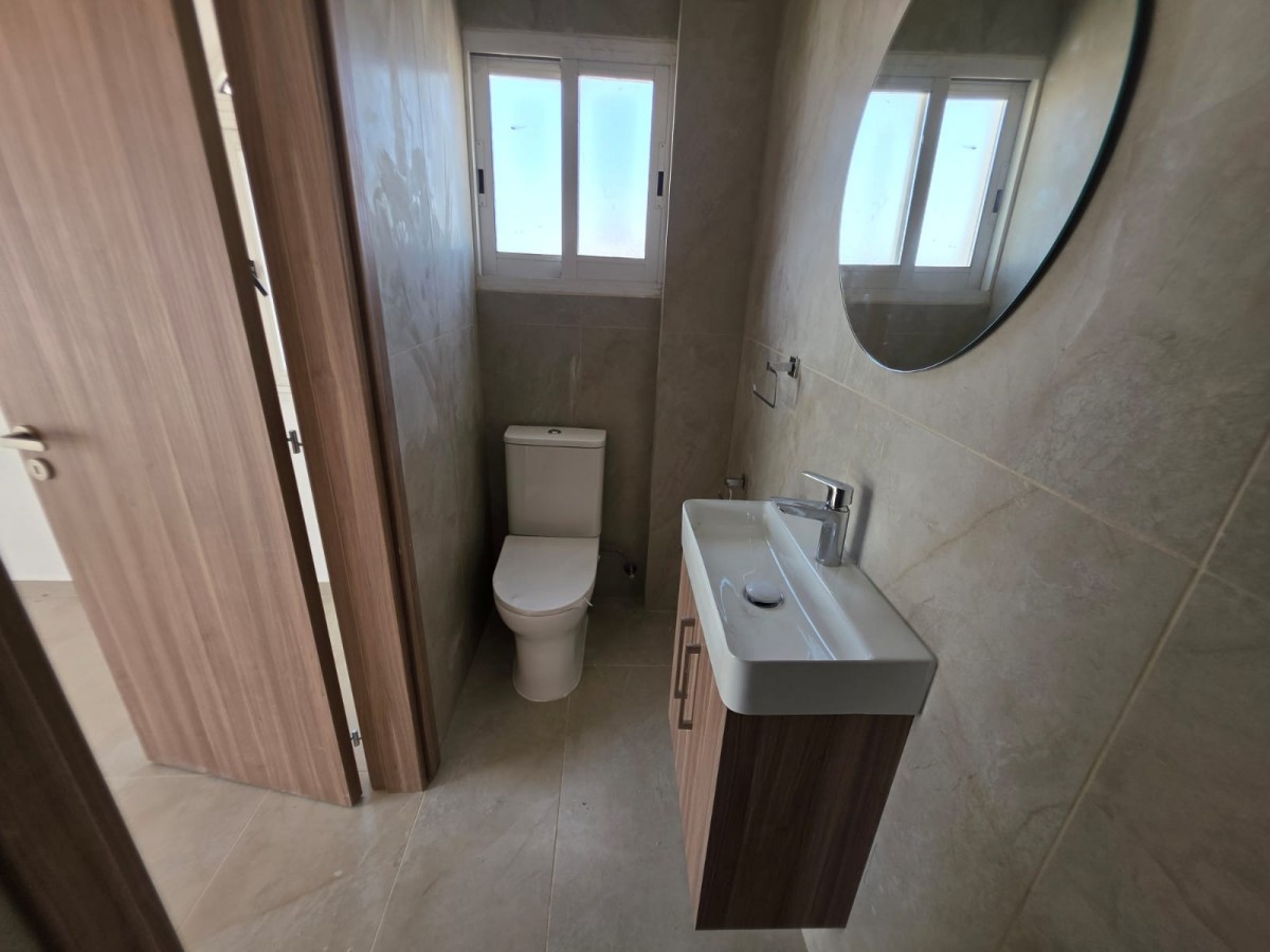 Detached Villa For Rent  in  Emba